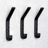 фото 2 -Крючок 2х рожковый ЧЕРНЫЙ матовый TH-13